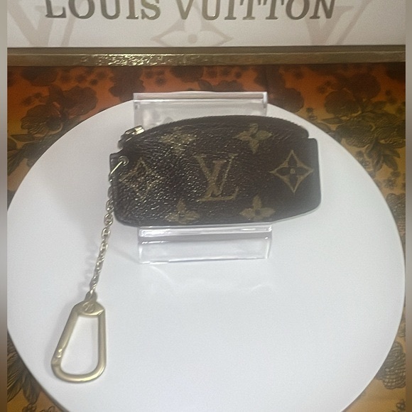RARE Style Vintage Louis Vuitton Key Cles, EUC - Picture 4 of 15